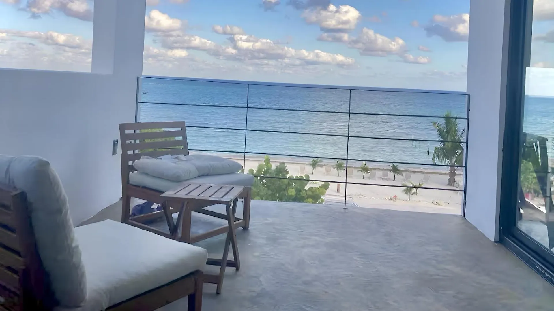 Oceanfront 2Bed - 2Bath Paradise Mahahual 0*,  Mexico